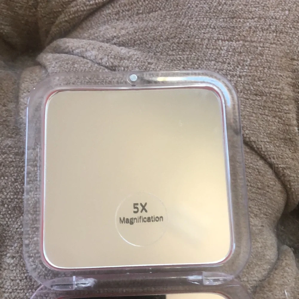 Compact Mirror